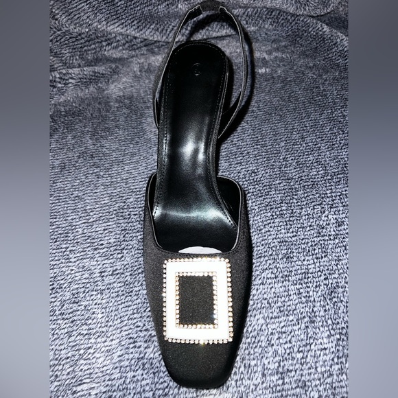 NWT Women's Slingback Heels, Rectangle Toe with Buckle, Gold Heel, Size 9 - Picture 1 of 3